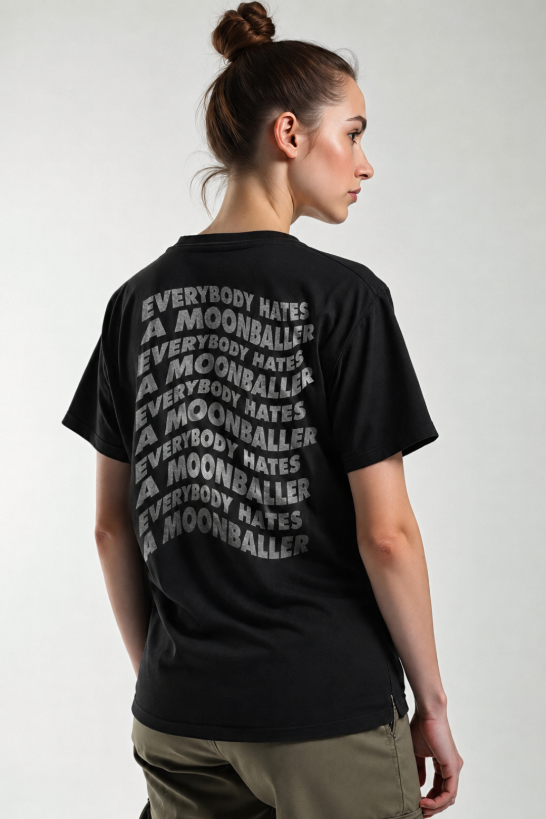 Camisa Básica Everybody Hates a Moonballer